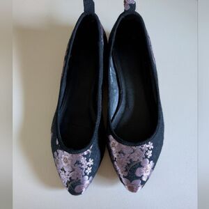 Black flats Pink floral Never worn size 9 US 7 UK 40 EU